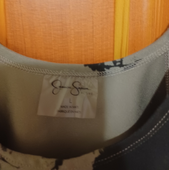 Jessica Simpson Athletic Crop Top - Picture 2 of 3